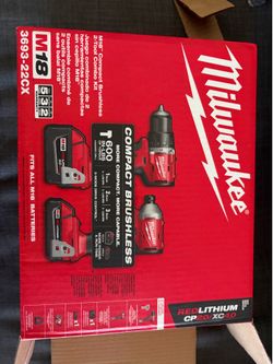 Milwaukee M18 18-Volt Lithium-Ion Brushless Cordless Compact Hammer Drill/Impact Combo Kit (2-Tool) with (2) Batteries, Bag