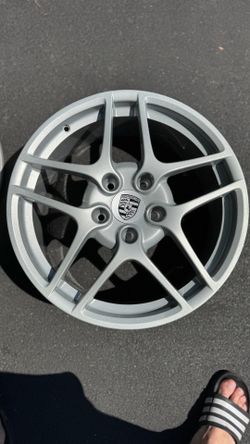 OEM Porsche 911 Carrera 2S Wheels – 19” Staggered Set (Refinished)