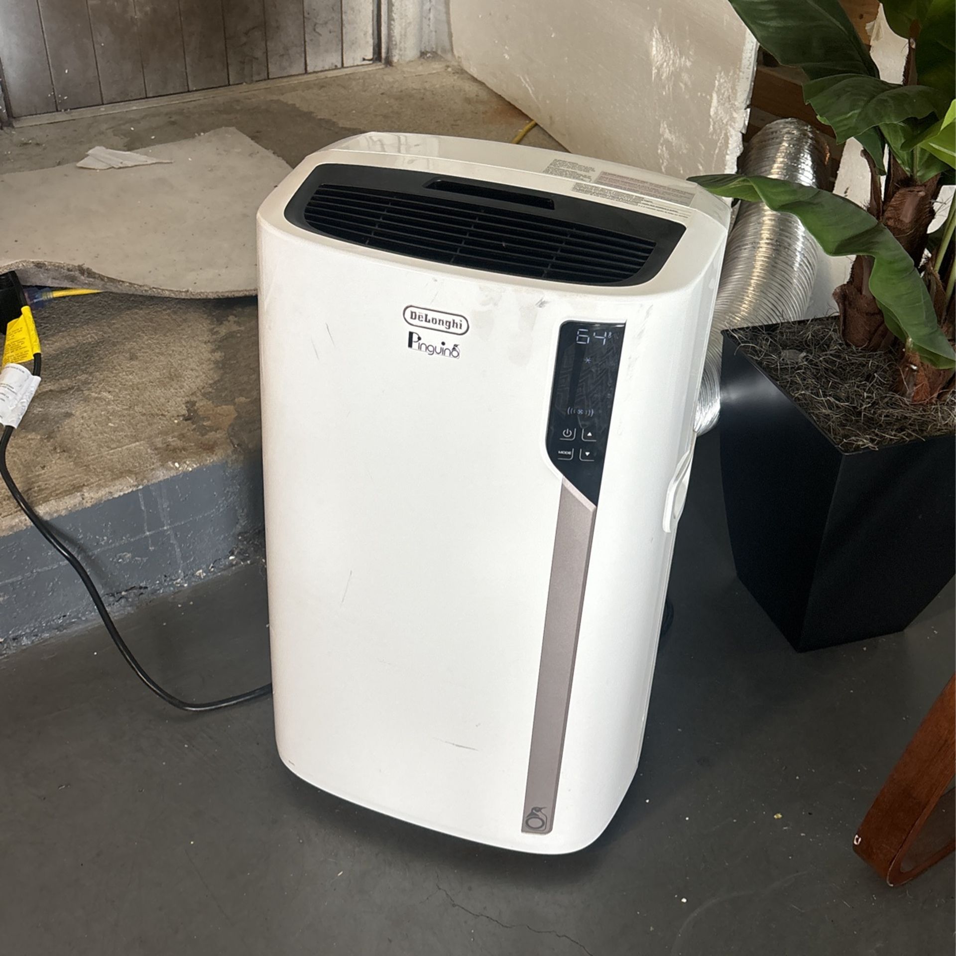 Delonghi Portable AC Pinguino