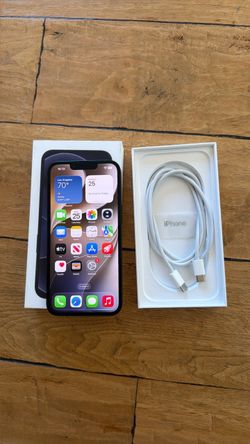 iPhone 17e - 256GB - Black - Unlocked - Excellent Condition