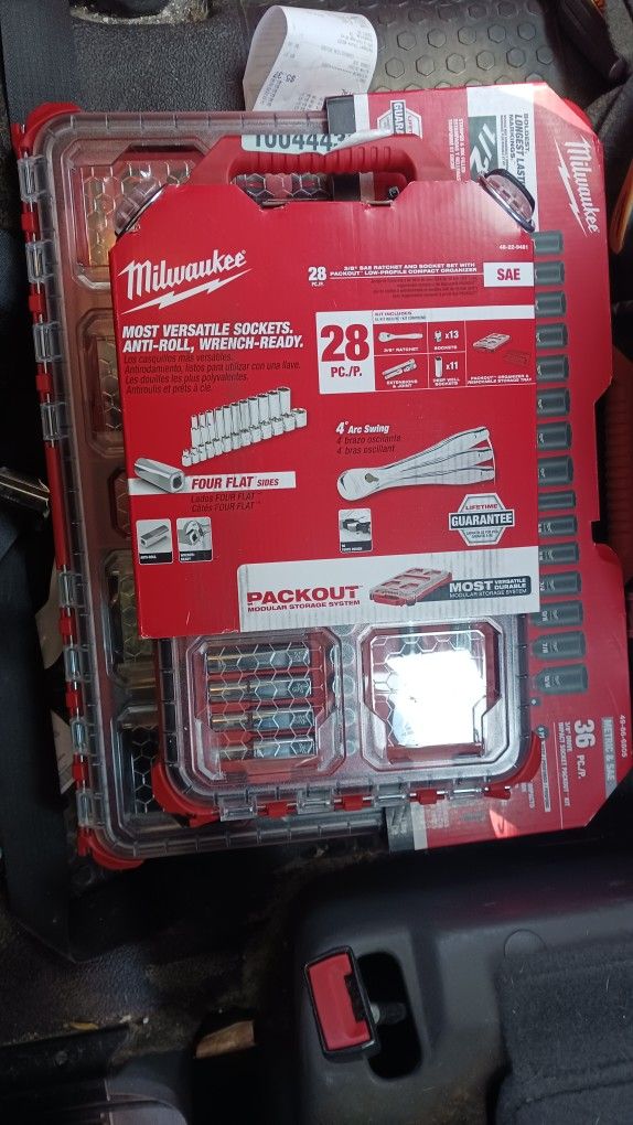 Milwaukee 28pc Socket Tool Set