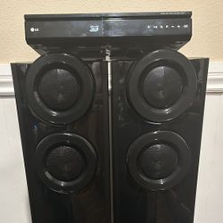 3D-Capable 1000w 4.2ch Blu-ray Disc LG Home Theater System 