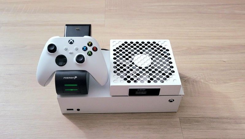 Xbox Series S W/ Controller Bundle