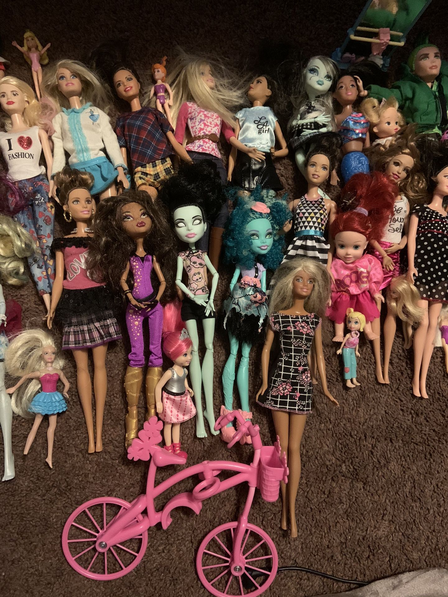 Barbie/monster high dolls