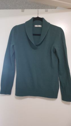Pretty v-neck top
