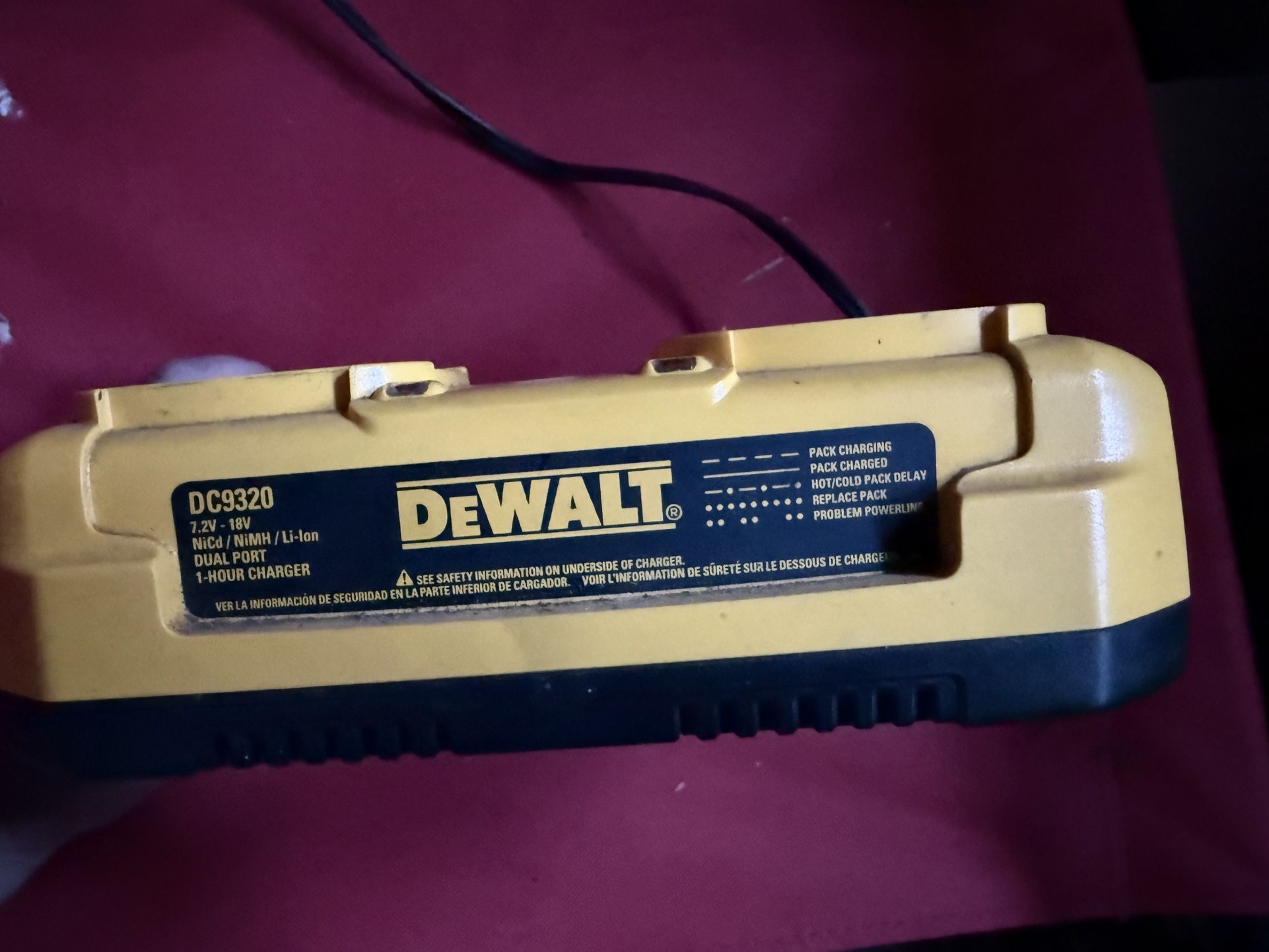 Dewalt Combination Dual Port Fast Charger