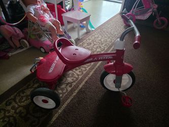 Red tricycle Radio Flyer