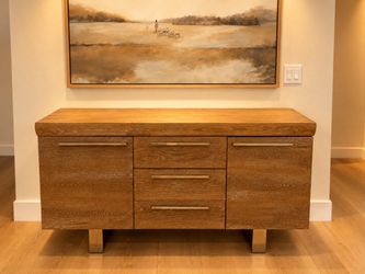 Beautiful Solid Wood Sideboard / Buffet Cabinet