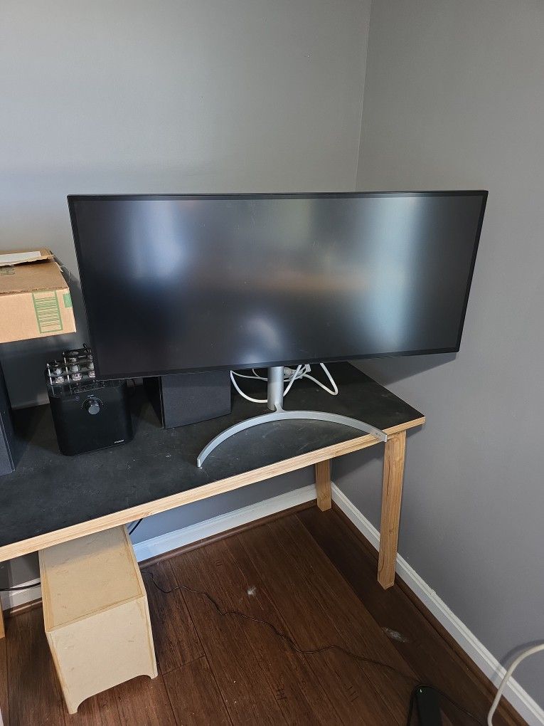LG 34 WK95U 34" Ultra wide 5k IPS Monitor