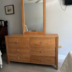 Bedroom set-Stanley furniture