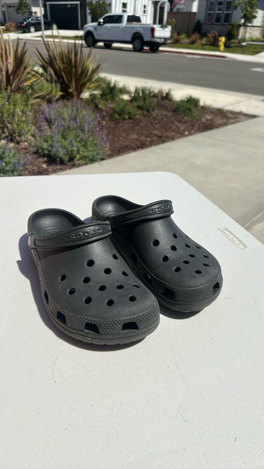 Crocs Size 11