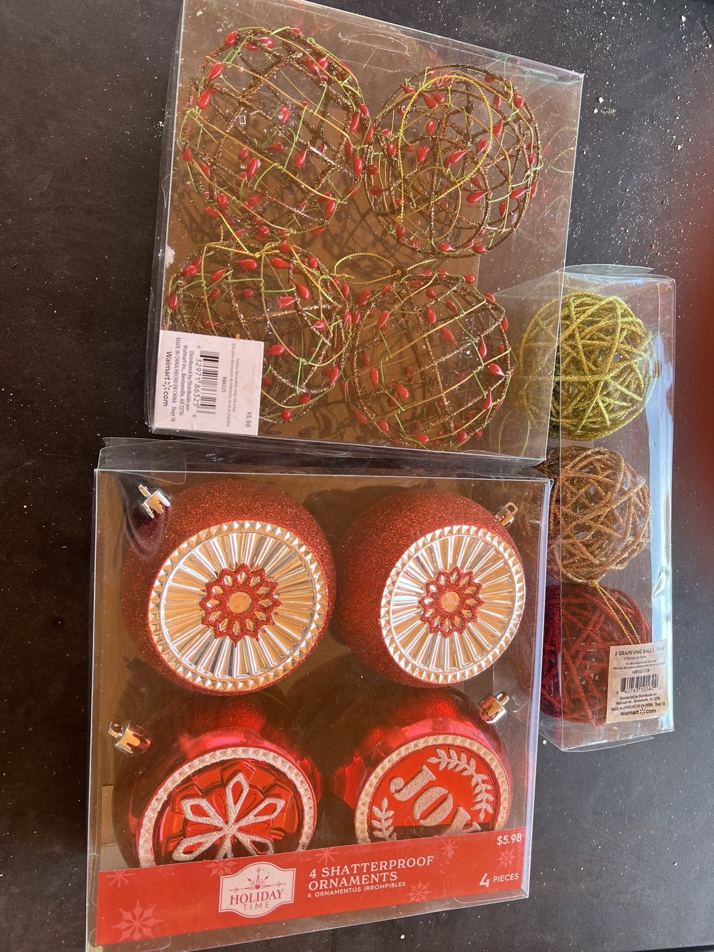 FREE - Christmas Ornaments