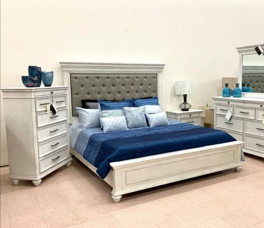 IN STOCK Kanwyn Whitewash Upholstered Panel Bedroom Set
by Ashley Furniture 