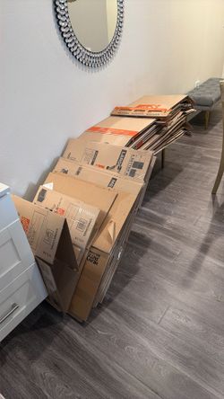 Home Depot Moving Boxes – Wardrobe Boxes + Medium + Small (Great Condition)