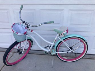 Huffy beach cruiser bike