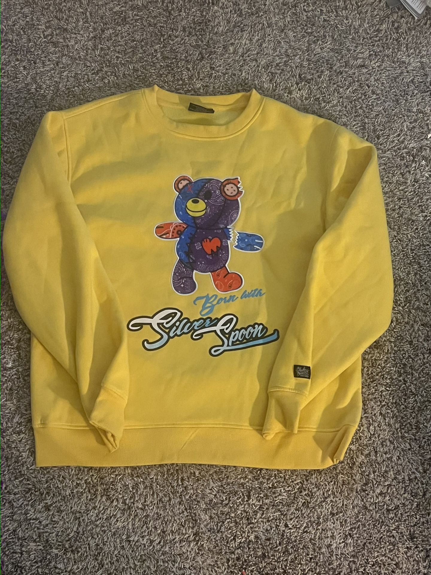 Bleeker & Mercer Men's XL Bear L Silver Spoon Yellow Pullover Sweatshirt |