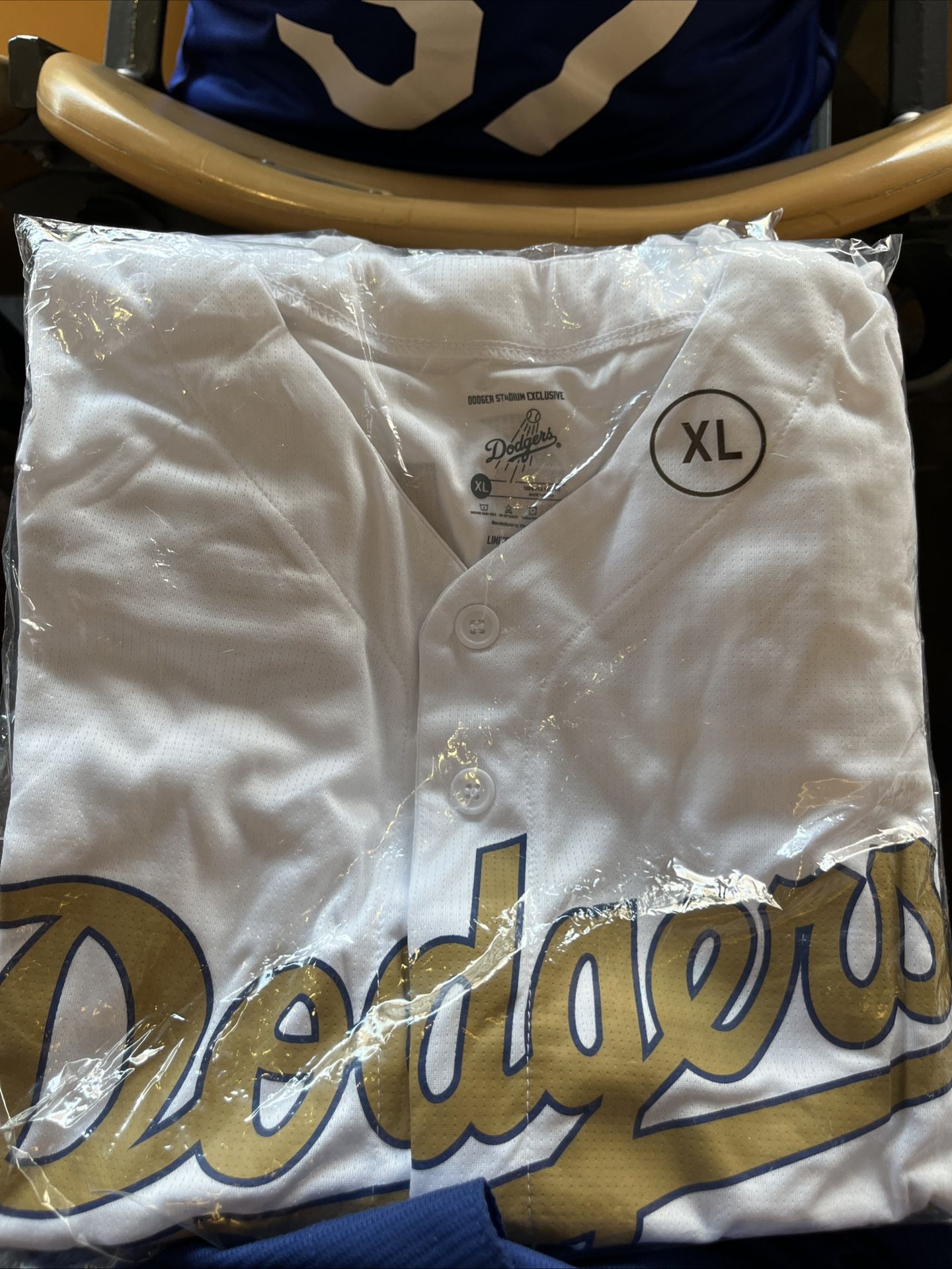 Dodgers Golden Players Jersey SGA. Kike Hernandez #8. SGA