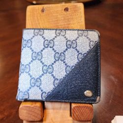 Vintage Gucci GG Canvas Bifold Wallet