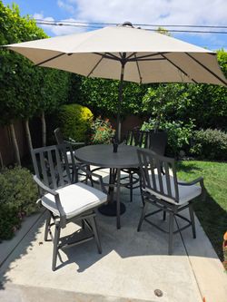 Outdoor Dinning Table