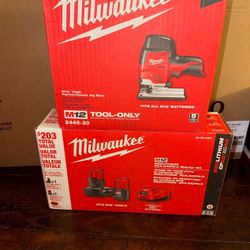 Milwaukee M12 Jigsaw And 2 Batteries And Charger