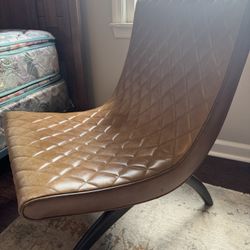 Leather / Mahogany Diamond Pattern Chair