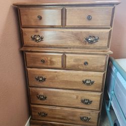 Vintage Dresser / Chest Of Drawers