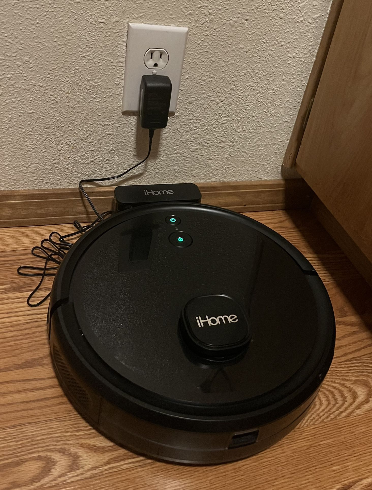 iHome Robot Vacuum