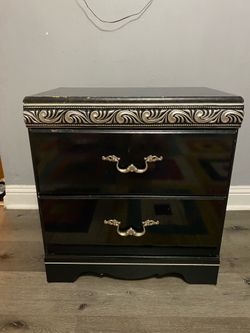 night stand / cajon
