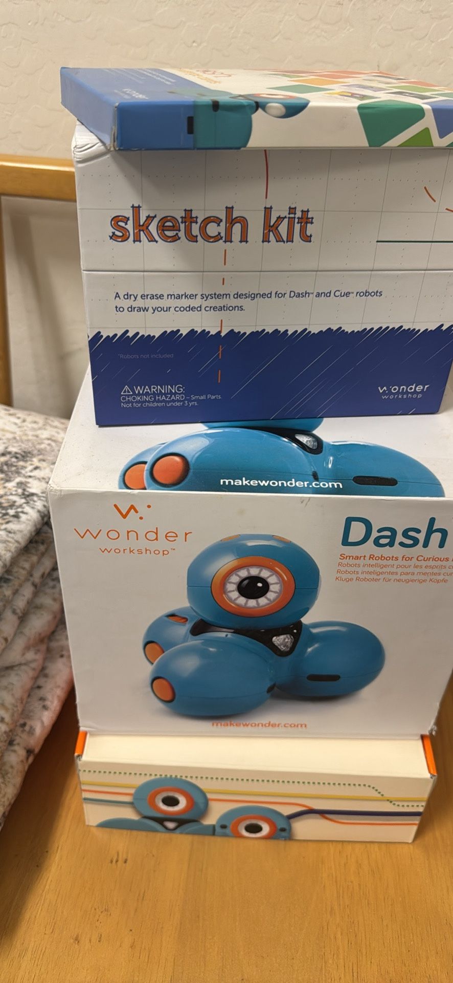 DASH robot and Accessories