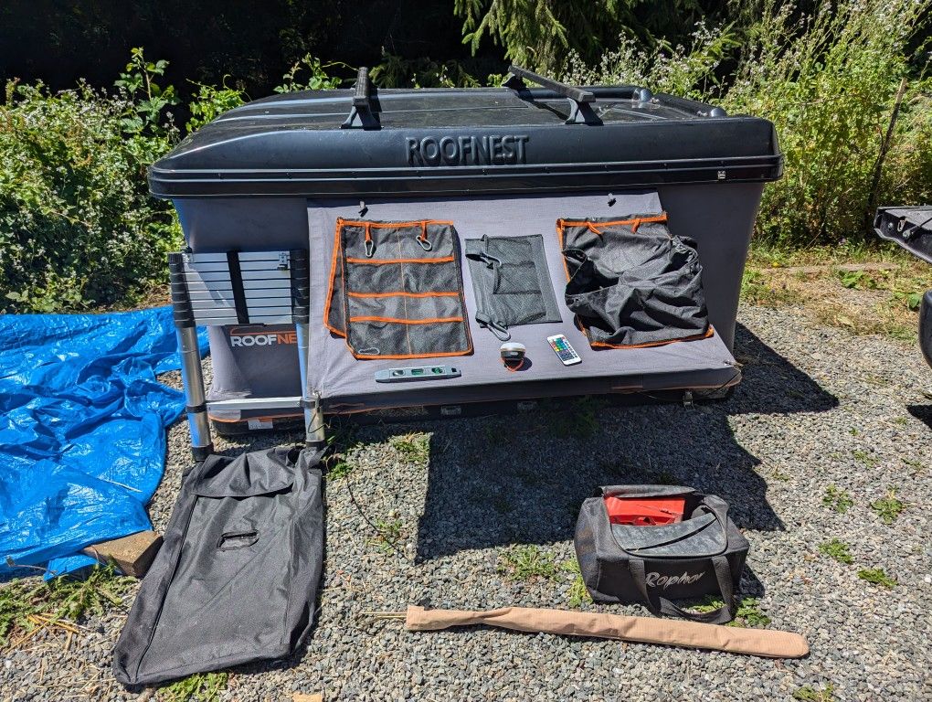 Roofnest Sparrow Adventure XL Rooftop Tent