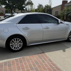 2010 Cadillac CTS luxury 34,400 miles 