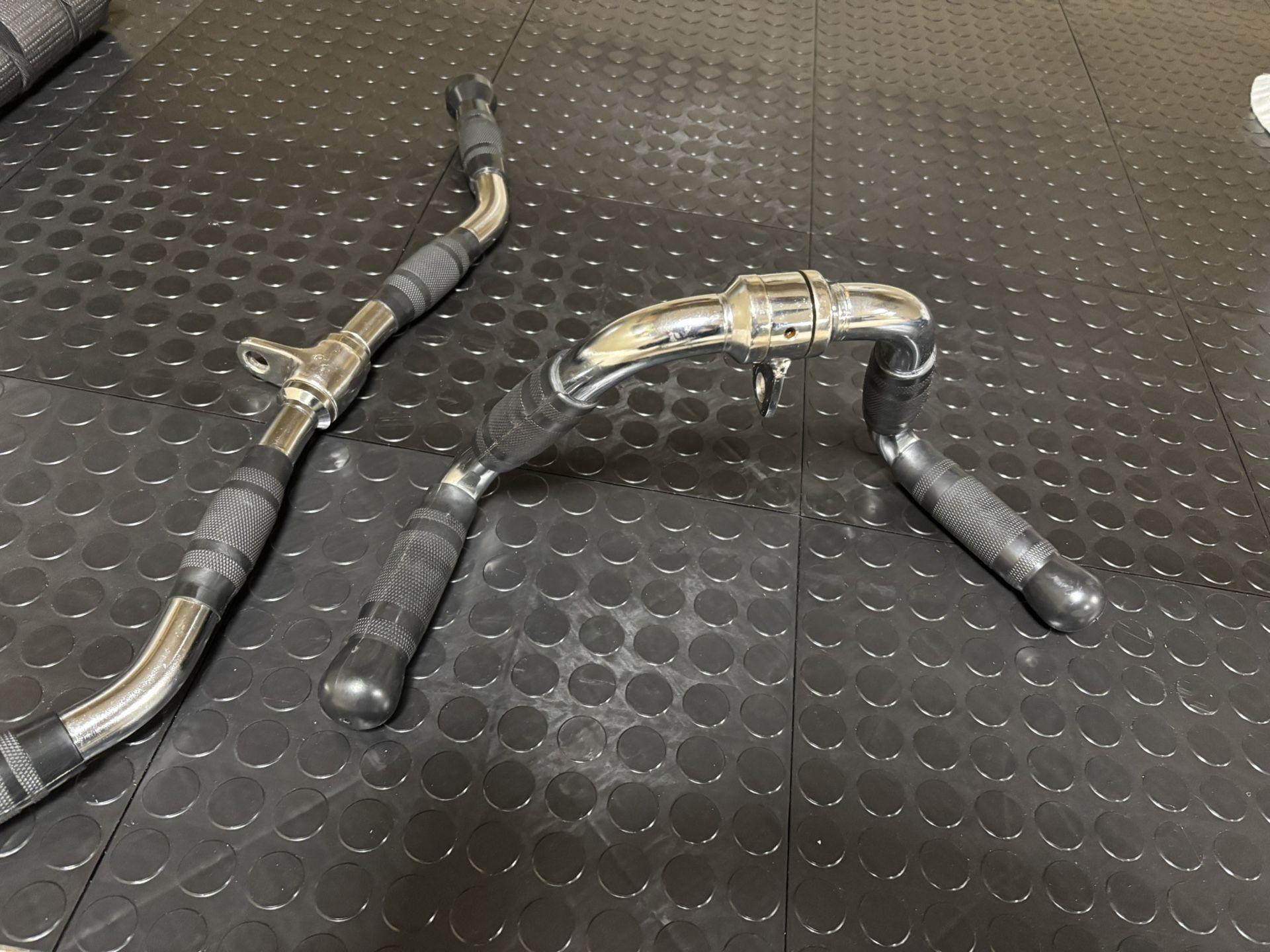 Cable/Lat machine attachments