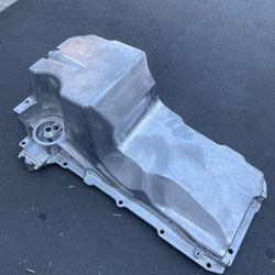 Engine Oil Pan For Chevrolet Avalanche Express Silverado 1500, 2500 Tahoe 2000-2006 for GMC Savana Sierra 2500 Yukon XL 1500 ,2500,12560,393,12565,683