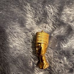Nefertiti Gold Pendant 14k