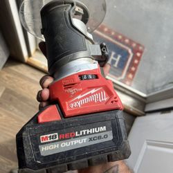Milwaukee Compact Router With Battery 