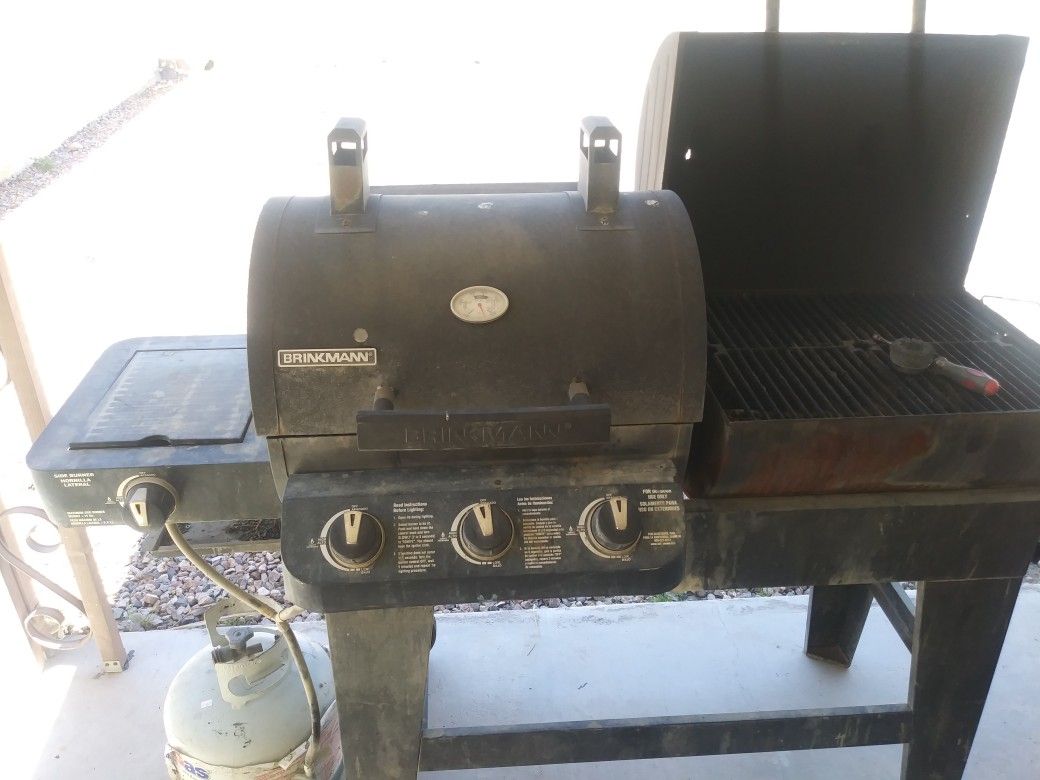 Both gas and charcoal BBQ GRILL