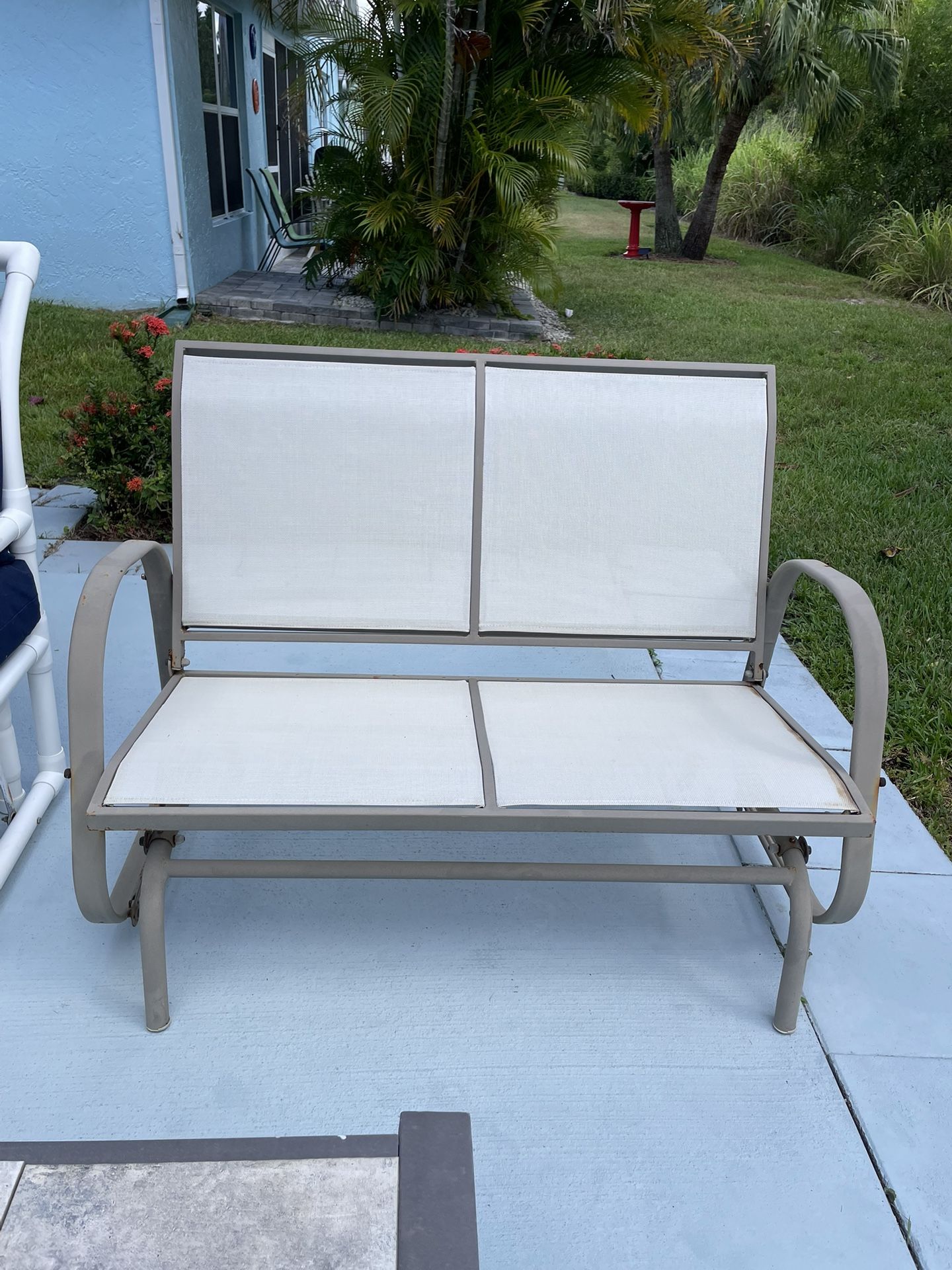 Outdoor Glider