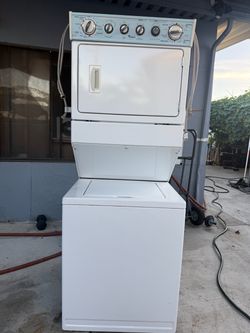 Whirlpool Stacked Washer Dryer Unit