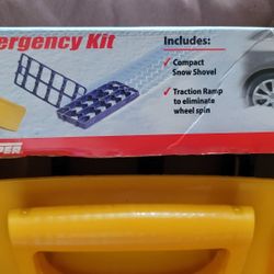 TRUE TEMPER CAR EMERGENCY KIT COMPACT SHOVEL AND TRACTION AIDS