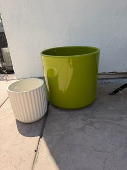 Ceramic Pots (2 Diff Sizes)