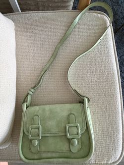 Green Women’s Crossbody Bag Magnetic Flap, Adjustable Strap, Inner Pockets
