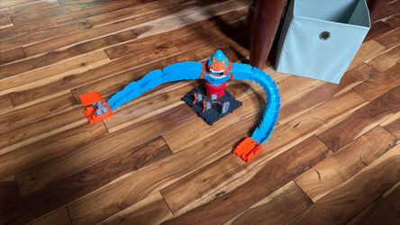 Hot wheels Gorilla Ramp