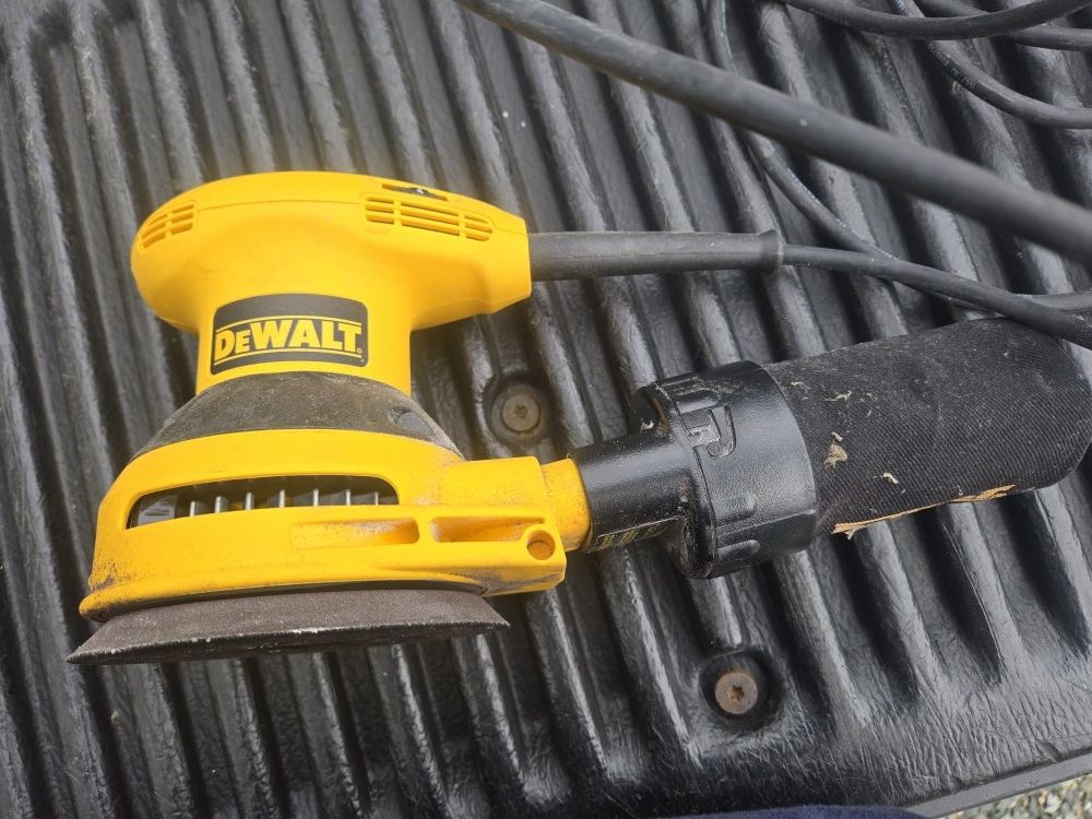 DeWalt Orbital Sander Corded