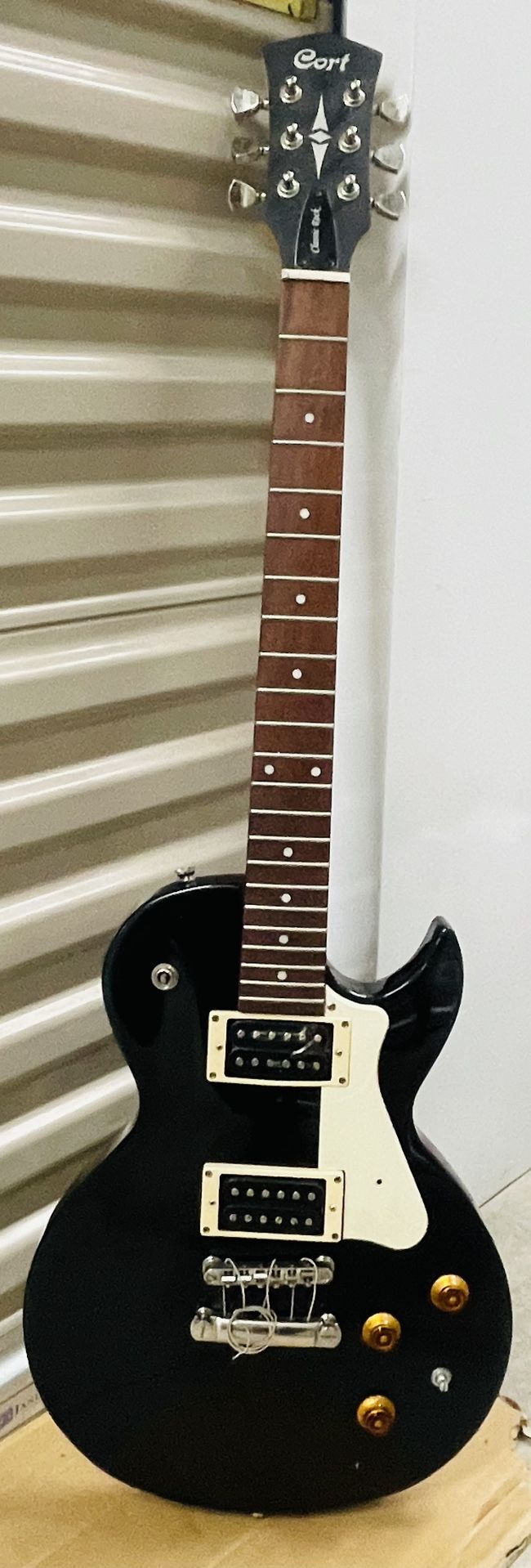 Cort Cr100 Black Rock And Roll Electric Guitar