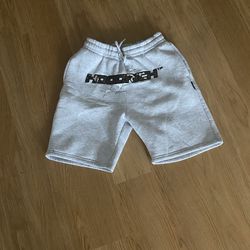 HOOD RICH SHORTS