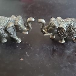 EXQUISITE VTG Pair of Indian Art Villa Embossed 6" Silver Elephant Figurines.

