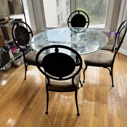 Dining Room Table And chairs 