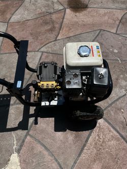 Honda pressur waser. Commercial pump
