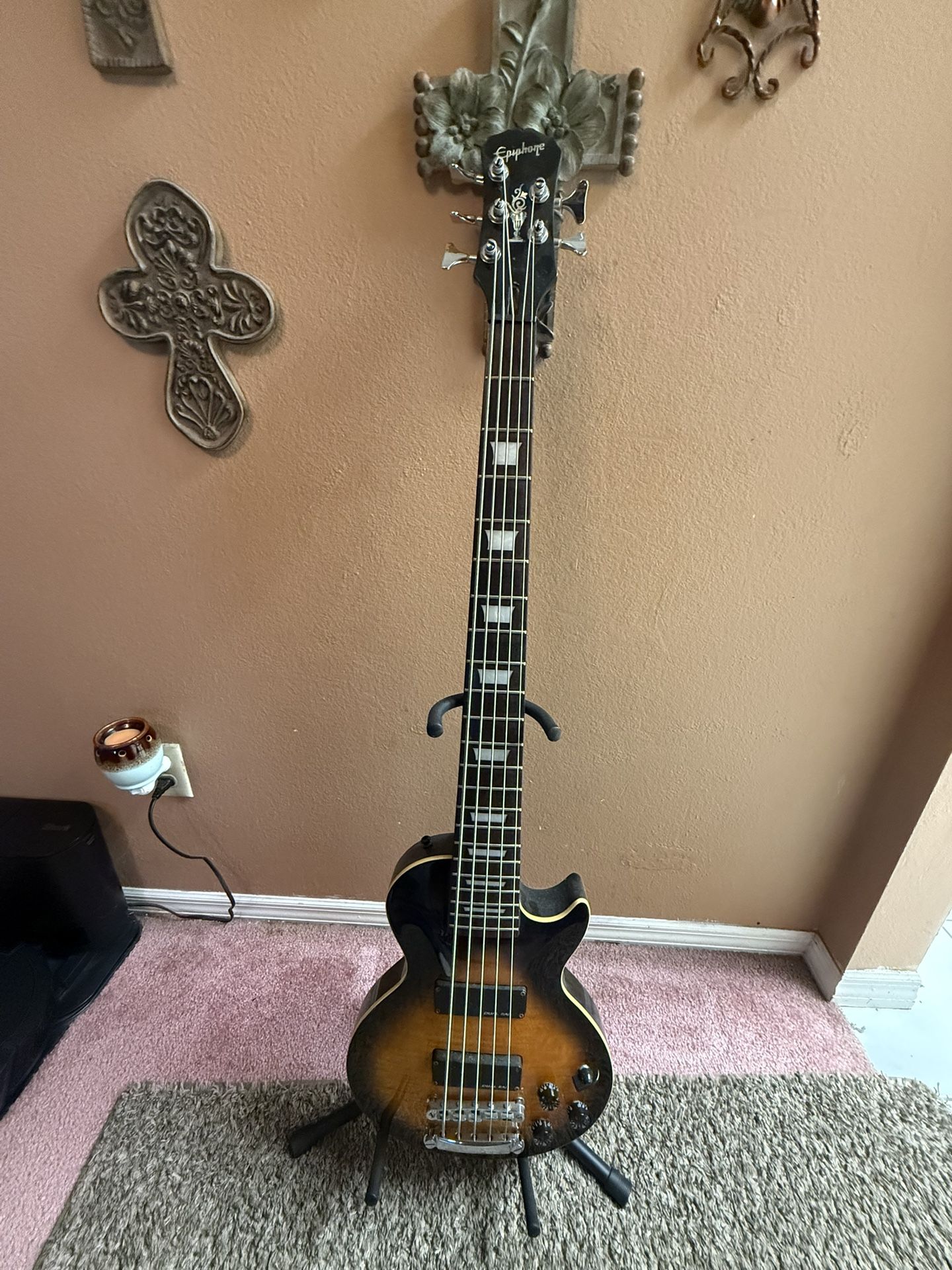 Gibson, Epiphone Les Paul 5string Bass