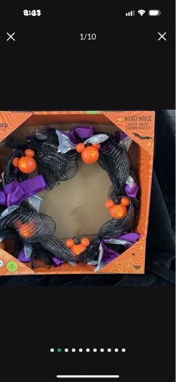 Disney Halloween Mickey Mouse Light Up Pumpkin 🎃 Musical 🎶 Wreath (Price Is Firm)